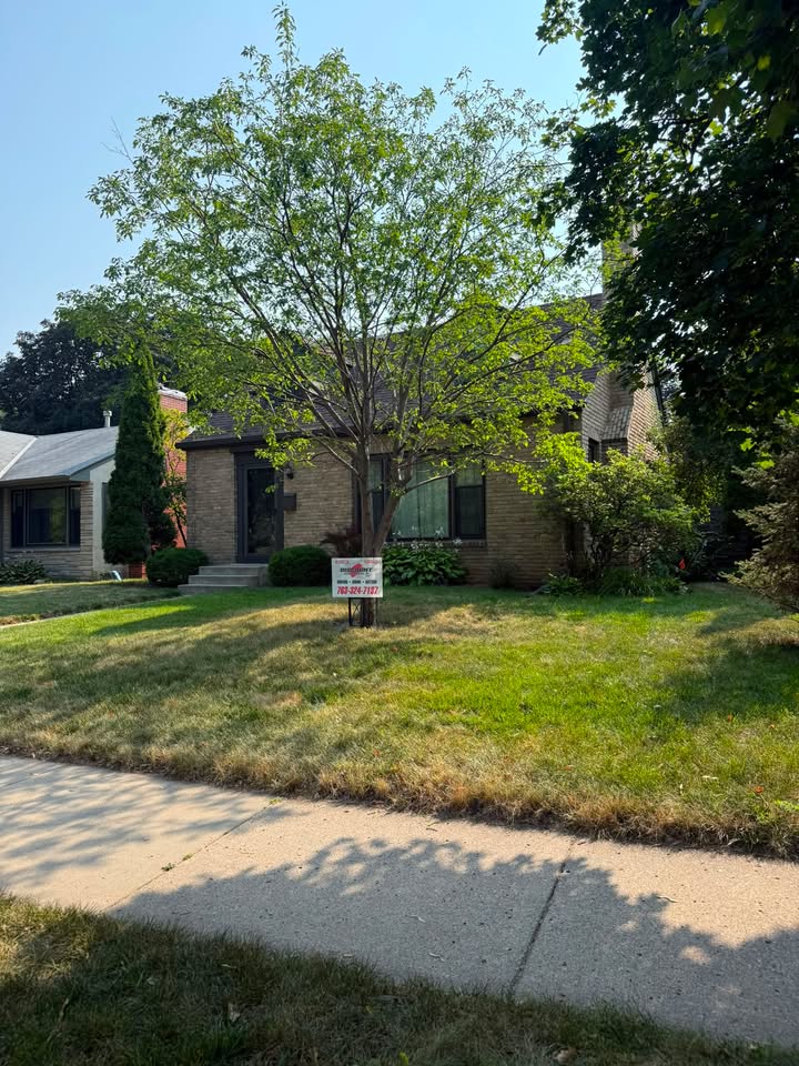 Another happy homeowner! 🎉

We signed a new roofing project today near Minnehaha Park in Minneapolis. Thank you for trusting Discount Siding & Roofing with your home!

If your roof has storm damage, is showing signs of wear, or you’re thinking about replacing it, we’d be happy to provide a free inspection and estimate.

📞 763-477-2861
🌐 www.discountsidingandroofing.com

#MinneapolisMN #MinnehahaPark #NewRoof #GAFRoofing #MinnesotaRoofing #DiscountSidingAndRoofing #RoofReplacement #LocalContractor