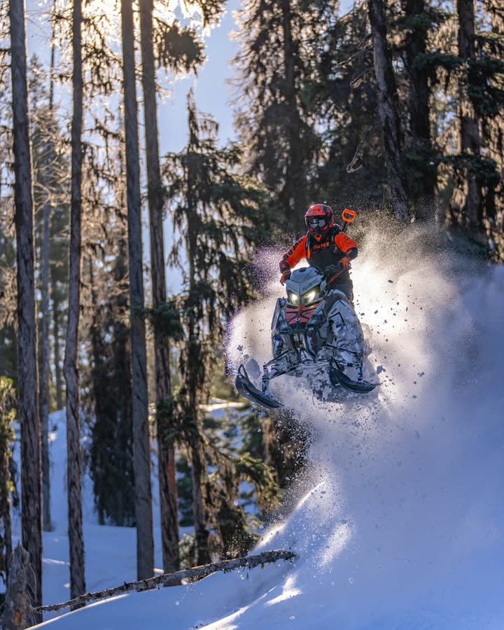 @backwoodsbmp thank you for backing events that push the industry to grow! This is the 2nd year we’ve done the Backwoods retreat down in McCall, and it’s a blast for everyone involved!

Even though it hadn’t snowed for 5 weeks down there we were still able to find some untouched pockets that provided the goods🙌🏼

📸 @justinponsor thanks for the awesome photos my guy!

#snowmobile