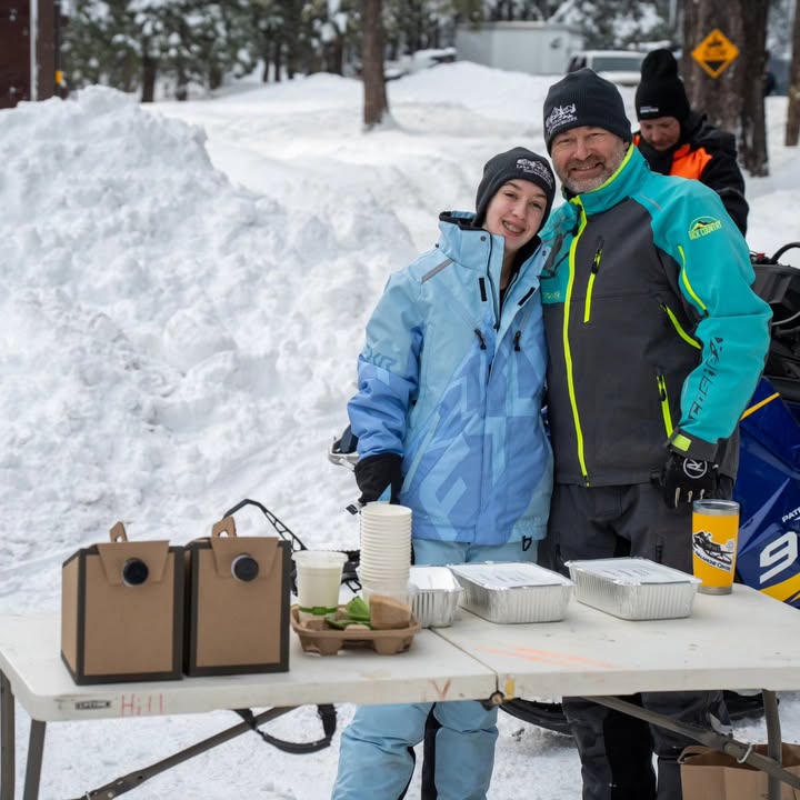 The storm clouds moved out and the @laketahoesnowmobilers moved in to Steve and Mary's front yard! Huge thank you to the Morrow family for their support and hospitality to the snowmobile community. ✊️  

The weather and snow were perfect, the parking lot has some room for improvement but we ALL made it work. I am guessing about 60 to 70 riders were there for lunch, laughs and building our community stronger. 

Thank you for all showing up, thanks to the board and everyone that helps this club do rad stuff! 

Free professional photos are live in the link in bio IG/FB comments for you to download, share, print and enjoy! 

Your club President- Scott 🤙