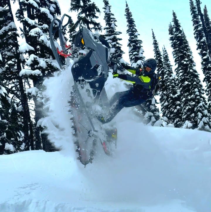 Stevesbackcountrylife  updated their profile picture.