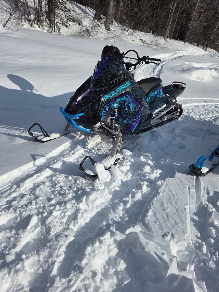 Sledshredder updated their cover photo.