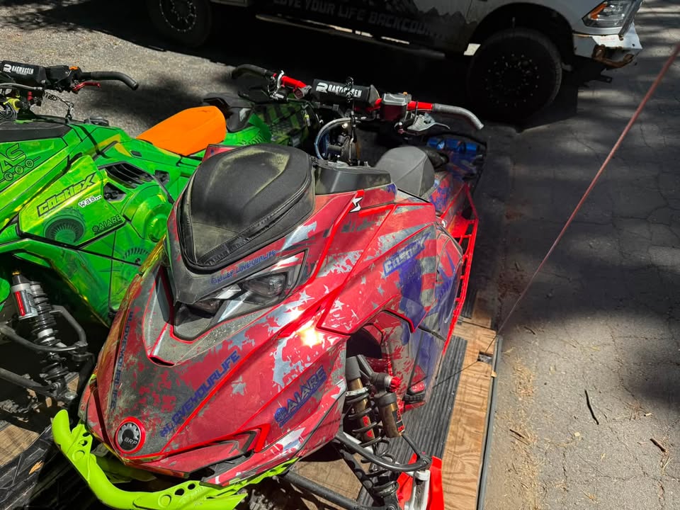 We are back.  Who is going to hay days?   I have sleds for sale.