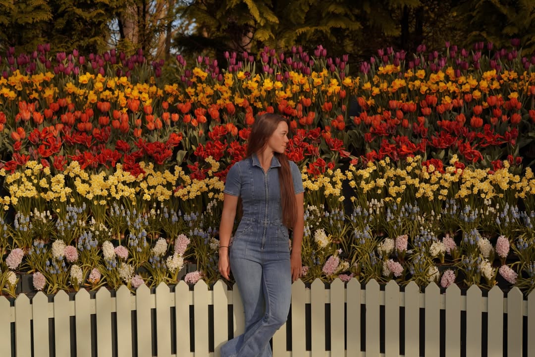 Spring in Amsterdam 🌹🌷🪻💐 #spring #getoutside #exploremore #amsterdam #flowers