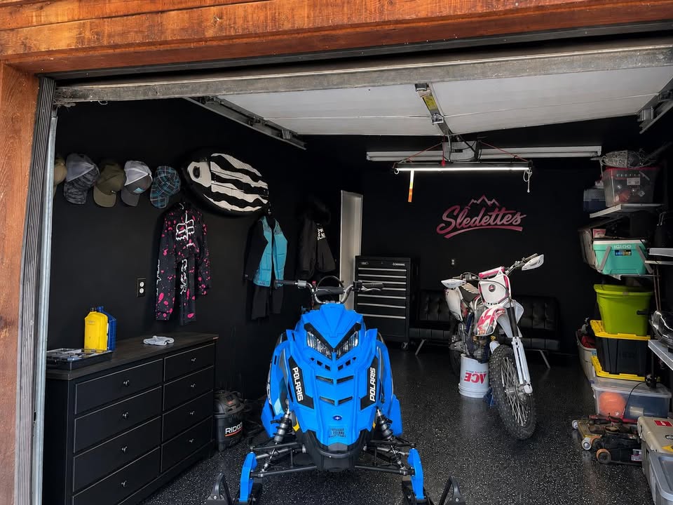 The Sledettes garage is getting a lil makeover during summer! Still have a lot to do, but this alone took over a month!