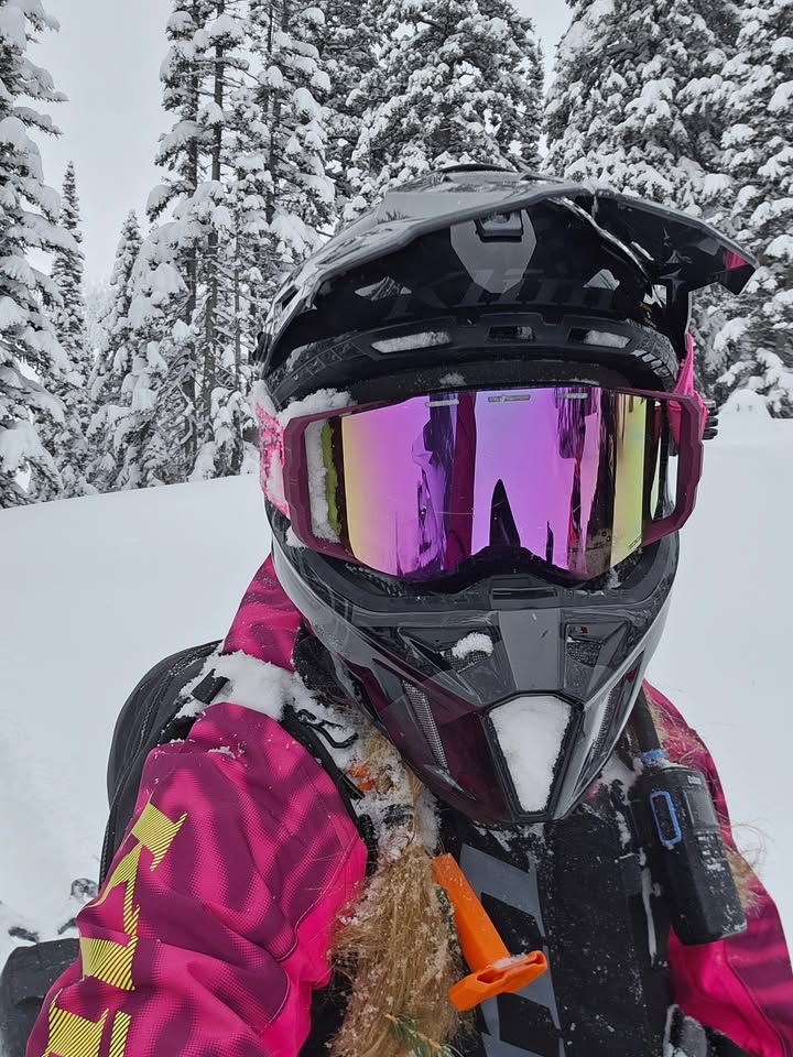 Sled season may be over but these @oxbowgear radios are handy year round! 🙌🏼 

#OxbowAthlete
#OxbowGear
#JourneyFarther