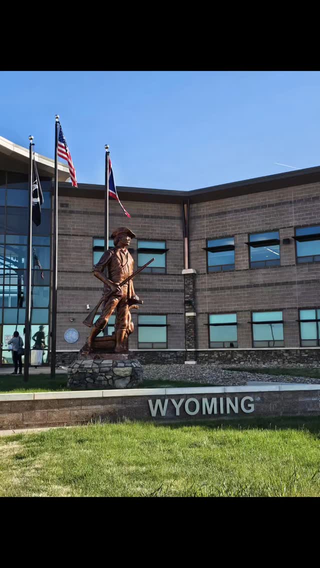 Experience of a lifetime, thanks @wyomingarmynationalguard & @leadership.wyoming for the opportunity! 🇺🇲