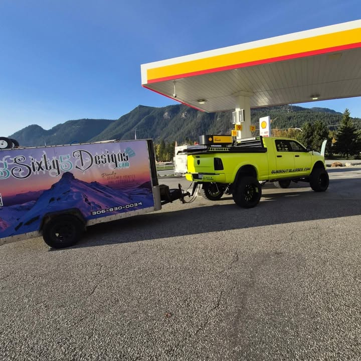 Alberta Powersports Show bound. If you see us be sure to wave along the way

#albertapowersportsshow 
#GunsOutGlasses
#Travel
#SledShow
#Alberta
