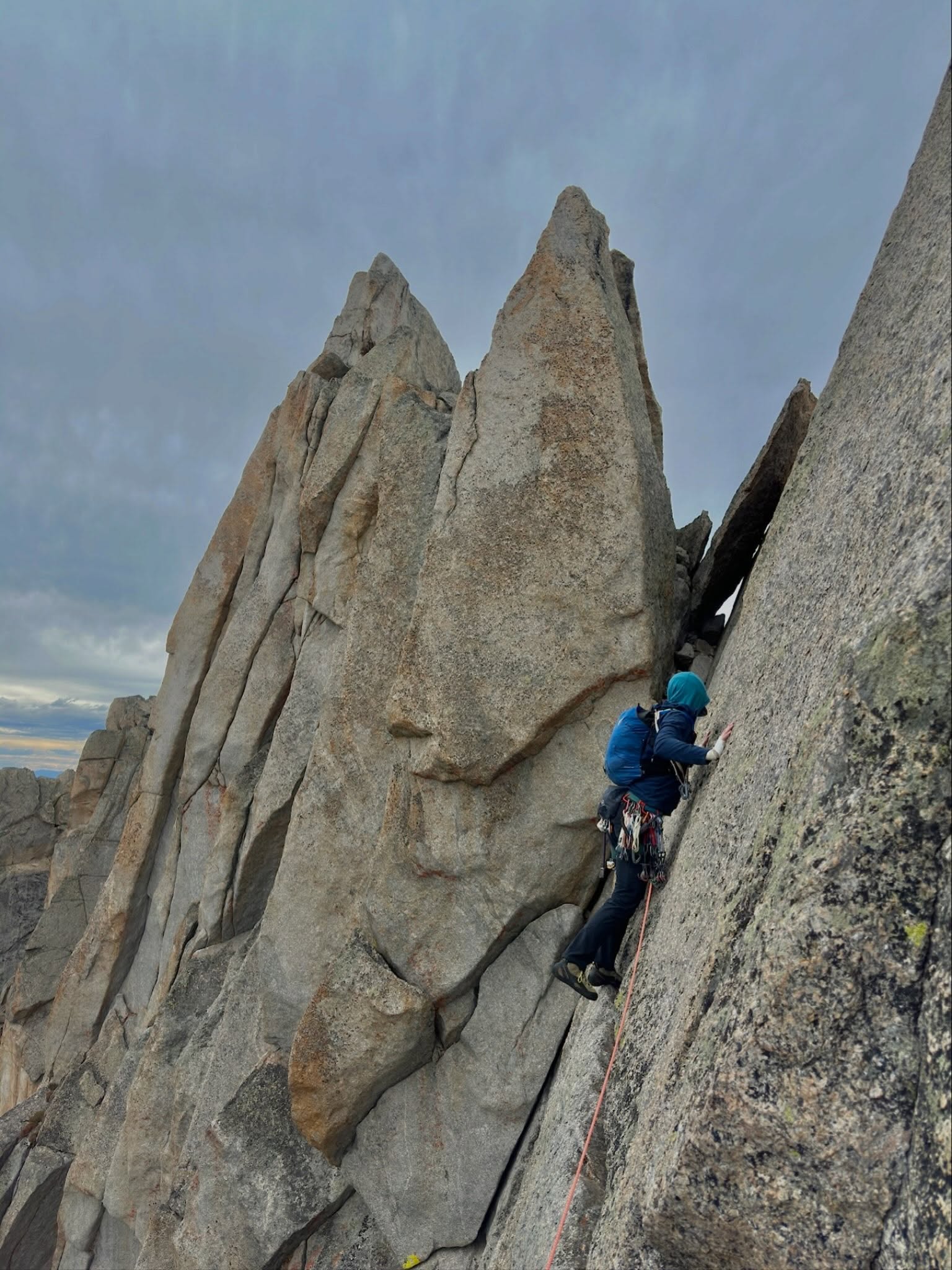 Headed into the Winds for a little high alpine living over Labor Day weekend. The objective was east ridge of wolf’s head, but having done it once already myself, we opted for the 10a variation start (south face, right). After some moderate faffing up the grassy ledges, we found our rhythm and cruised up the next 10 or so pitches in under 6 hours. Flowing thru the easier terrain, swapping leads, occasionally simul-ing, but overall just moving fast and efficiently, in a safe manner. It’s rewarding to see the progress made since the last romp a few years back. Lucked out with weather, crowds and good company. Here’s to hoping alpine season is extended for another few weeks!! #poopinginabag #watchoutforbears #cirqueofthetowers