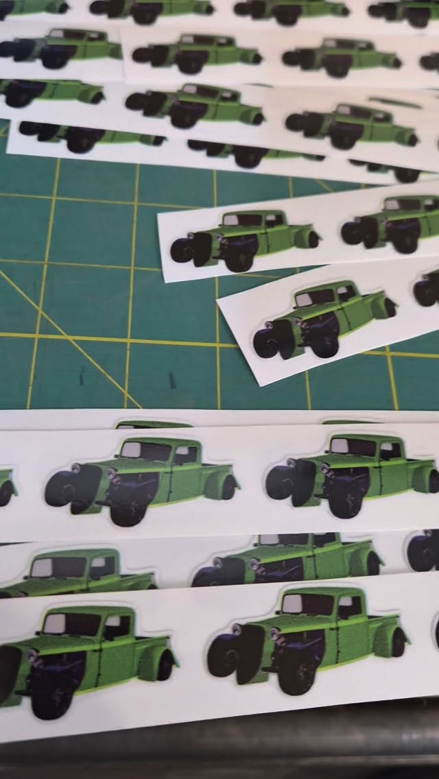 @bakers35ford wants new mini stickers..... @bakers35ford gets new mini stickers!!! 

#SlayEveryday
#35Ford
#Ford
#Ride365
#Stickers
