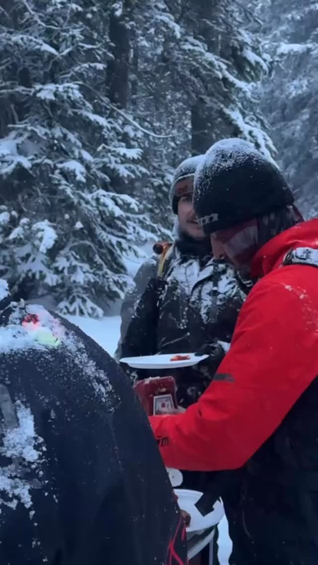 @oxbowgear can we pray for another weekend like this soon!?🔥🤘🏻
#snowmobile #oxbowgear #oxbow #snowmobilegram #winter