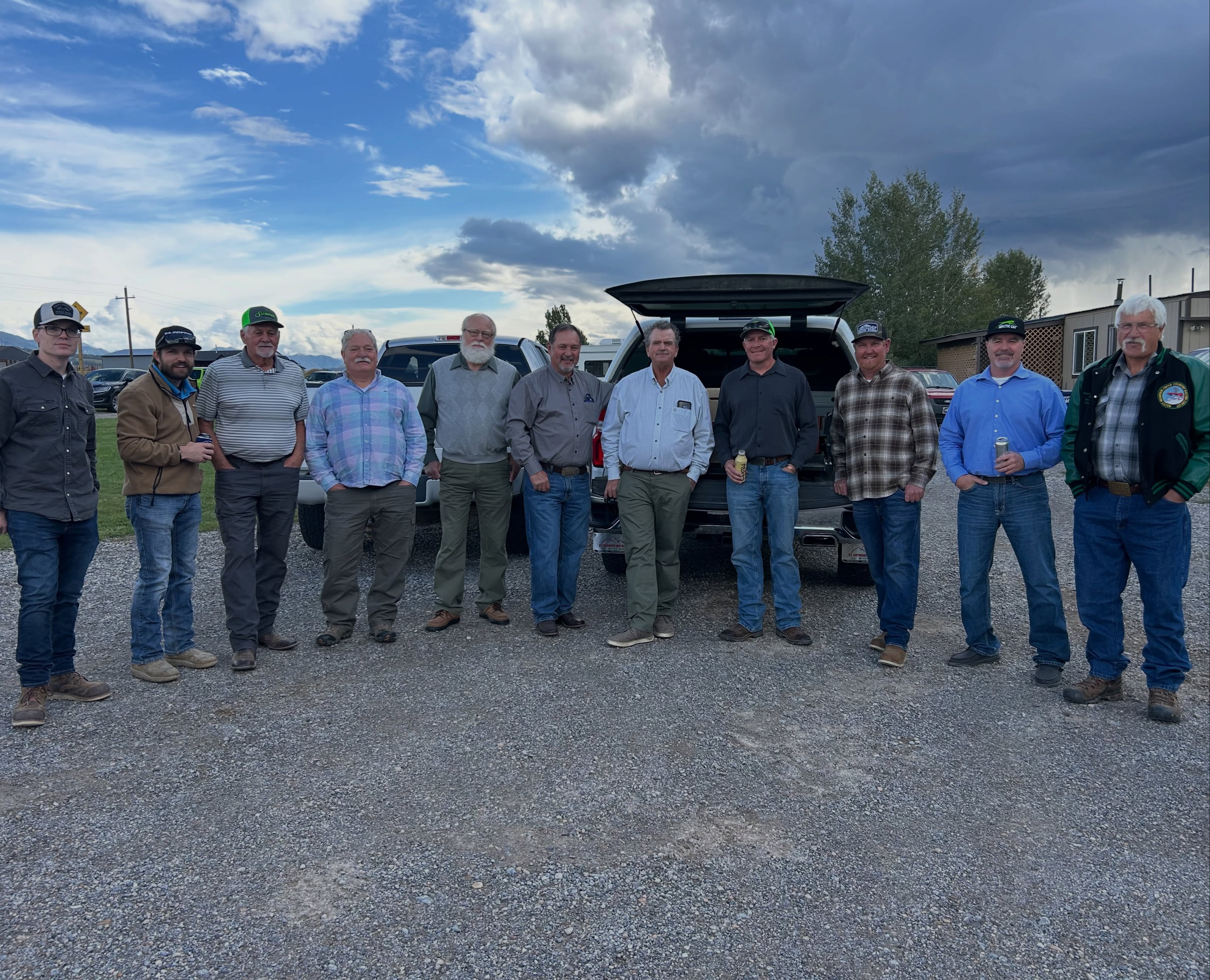 Got the MWR/ RMXCRC crew together for Steve Floyd yesterday. ❤️
Steve was an amazing human being and one of a kind. He was more than just a crew member — he was a friend, a teammate, and someone who was always there for the people around him.

The snowcross community won’t be the same without you, Steve. We’ll miss your laugh, your stories, your friendship, and having you there with us.

Gone way too soon, but never forgotten. Until we meet again, buddy. Go fishing for us!!🎣 🏁❤️

We will miss you, Steve. 🏁🏁
#MWR #RMXCRC #Snowcross #TheCrew