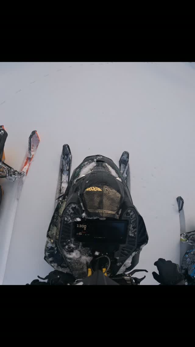 Ready for some good days at altitude with the boys 🤘🏽
@montanagroundspro 
@freshies_built 
@gullboatsandrv 
@scsunlimited 
@carbonpursuit 
@caproskis
@tempestoptics 
@skidoo