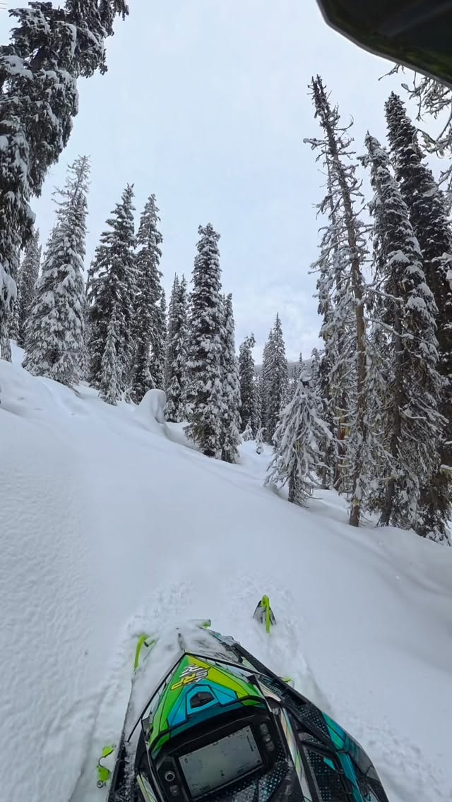 Great day on the mountain chasing @waynehnatuk into new zones. Sometimes, when given the opportunity, I can even pass him 🤘. The Booster is running mint!

Sled:
@polarissnow 23’ Boost 165
@deviantink Tenzing Holographic Wrap 
@push_industries Titanium Muffler
@chrisburandt211 310 Track 
@zbroz_racing Rear Bumper
@zbroz_racing HD Springs
@3d_logik Adjustable Brake Lever 
@seinenracingproducts P85 Kit
@seinenracingproducts Clutch Kit
@tkicnc 9” Rear Wheel Kit
@trsperformance Powerflow Air Valve @rpm_powersports Silicone Couplers @cvcustoms.snow Lightweight E-Start
@backwoodsbmp Front Bumper
@3d_logik Ribkage Intake 
@len_performance Front Shocks

Gear:
@klim Helmet & Boots
@peakouterwear Monosuit
@tempestoptics Goggles
@backcountryaccess Avy Gear
@oxbowgear Radio
@freerider_filmz Gloves

Other Honourable Mentions:
@cobrapullcords 
@ridefastcompany 

#snowmobiling #sledding #braap #lenperformance #ridelen