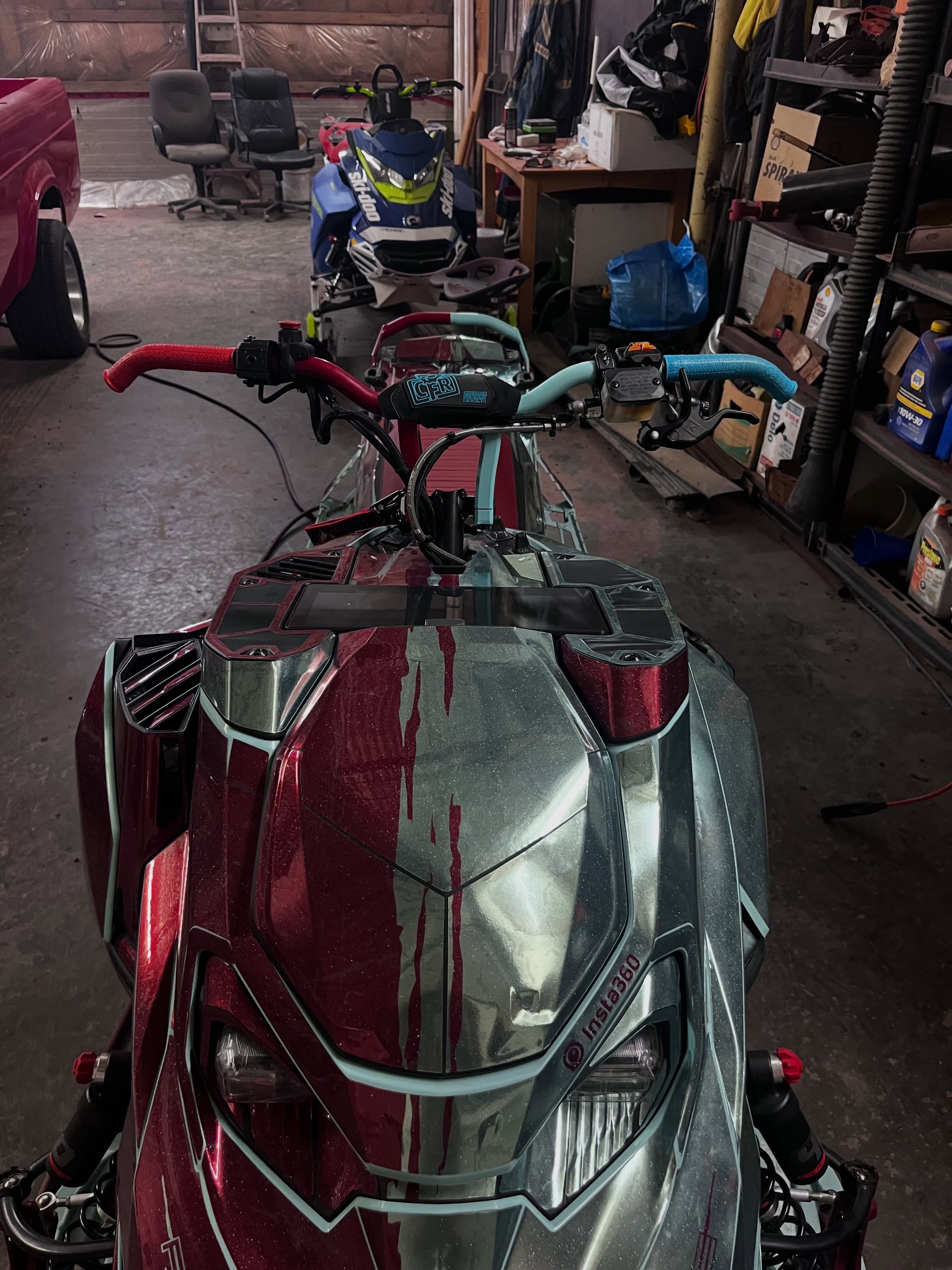 Bet you haven’t seen a @cheetah_snow setup like this!
29er bars, mountain strap bar pad, hero grips, and knucks V2 4inch riser.  Great job on the powder coat done by @vikingsolutionsinc