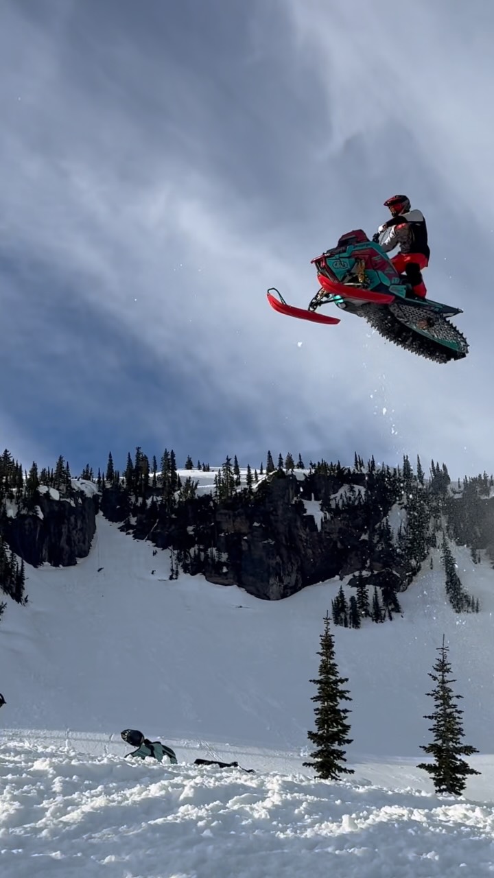 I cant wait for more days on the snow with my @509inc gear! I am so stoked to be with such an awesome brand in the industry🤘 The W27 season is going to be off the charts🔥

#509inc #fuelingyourpassion #snowmobile #lifebehindbars