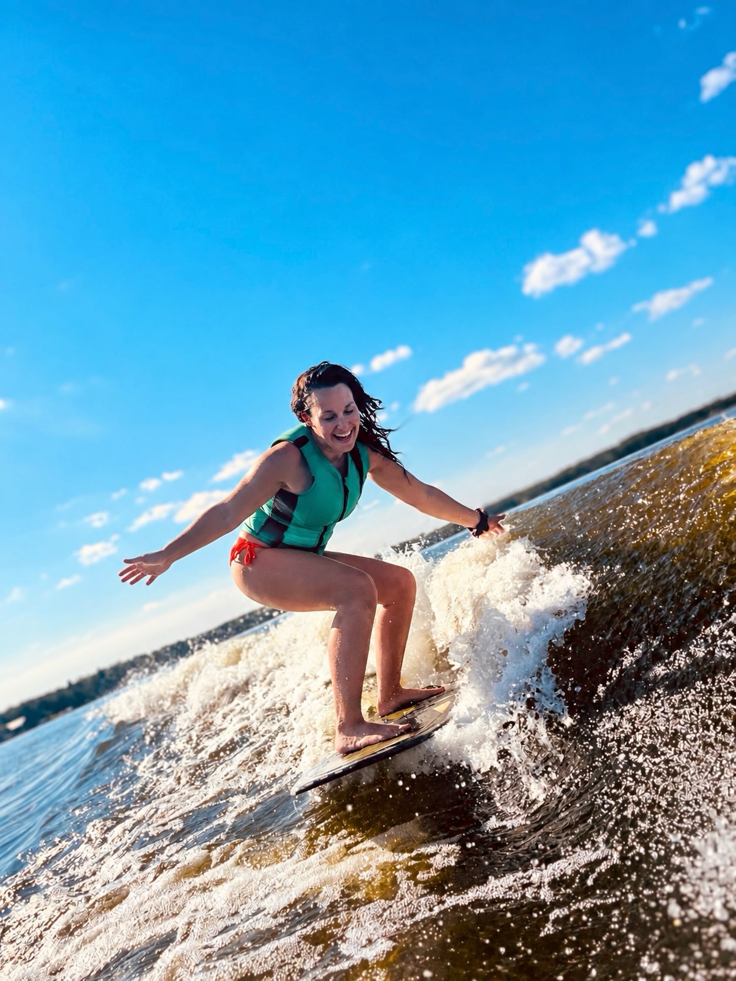 Oh look, summer finally showed up for the last few weeks 🙄 

___________________________________________

#summer #wakesurf #alberta #lakelife #phasefive