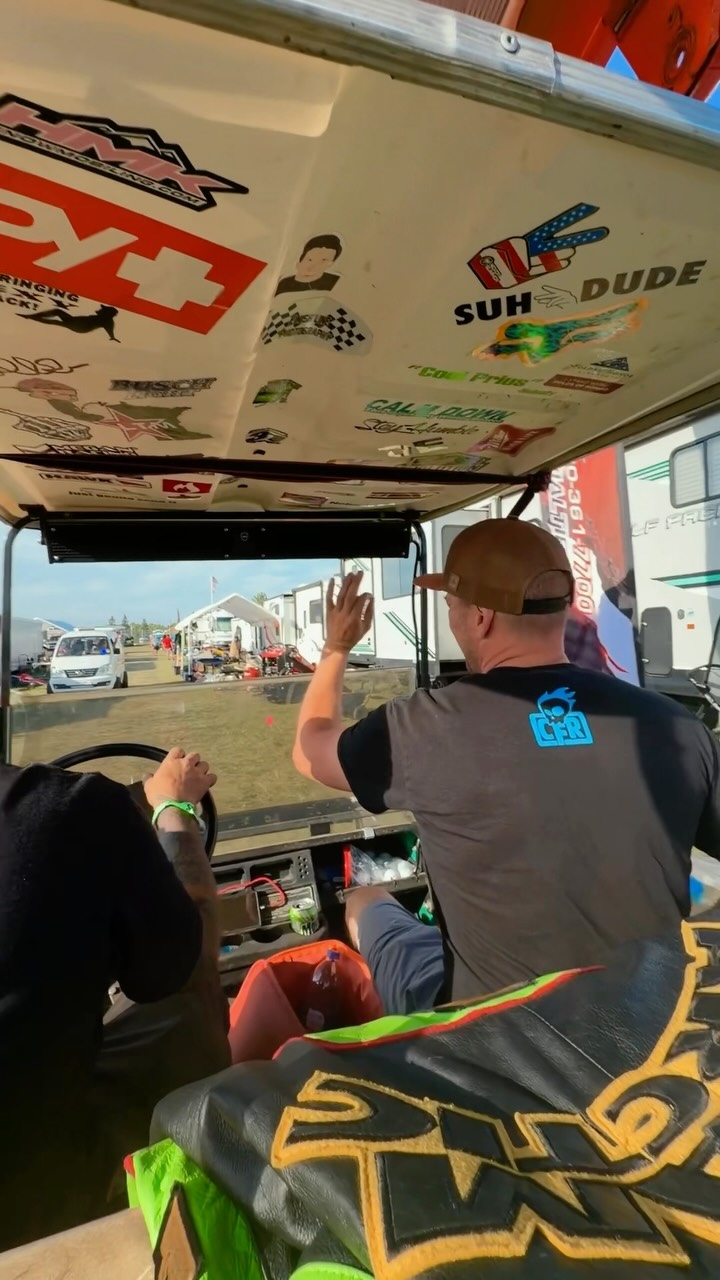 Cart or Tiny Van, the only way to do HayDays!