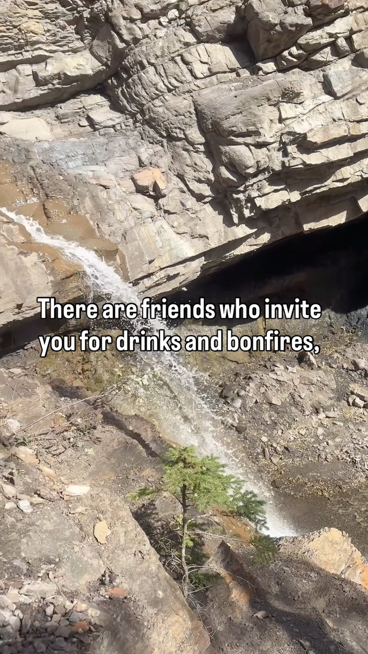 Choose your friends wisely 😅

______________________________________________

#fuelyourpassion #roamfree #hiking #waterfalls #alberta
