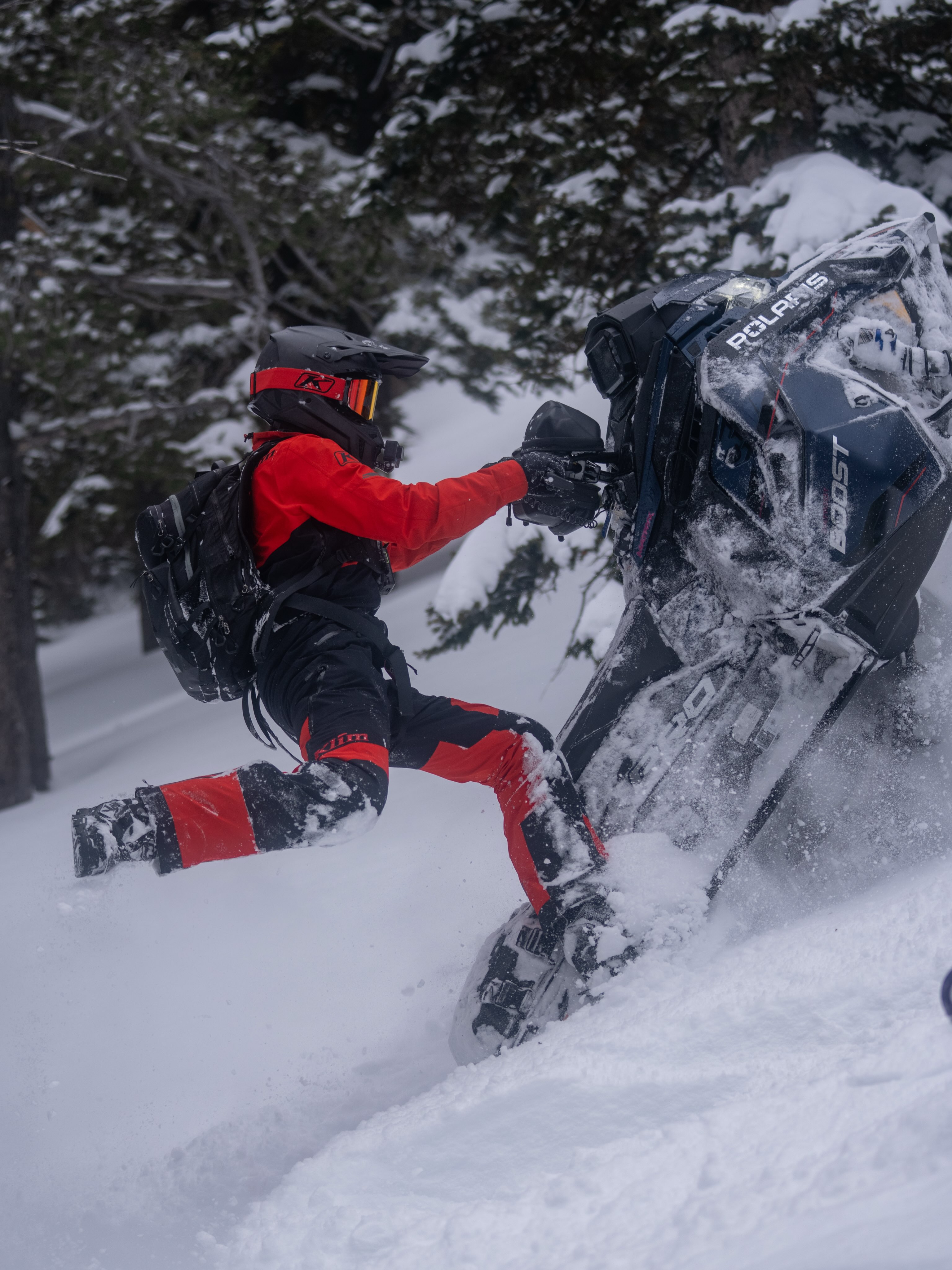 Fresh mornings got me thinking of winter ❄️ BIG time.! 
Super duper El Niño needs to produce.!! #Polaris #Klim #Oxbow 

Thanks for always getting the 📷: @justinponsor