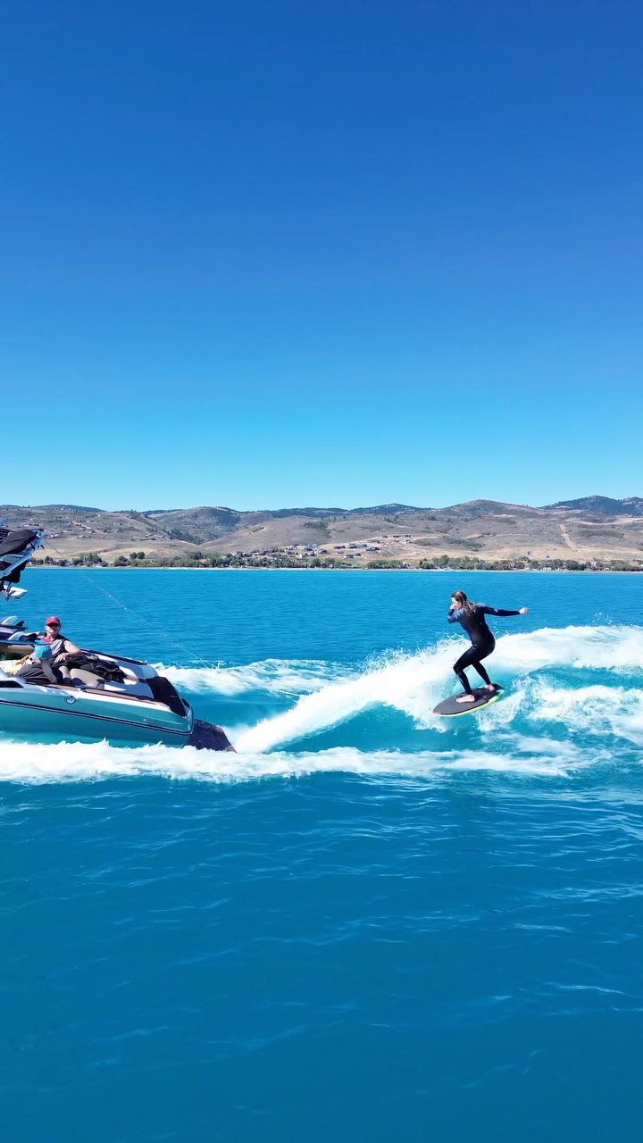 Ending summer the best way we know how. Bear Lake on that insane blue water!!! What a place!!

#BearLake #Utah #GetOutside #Summer