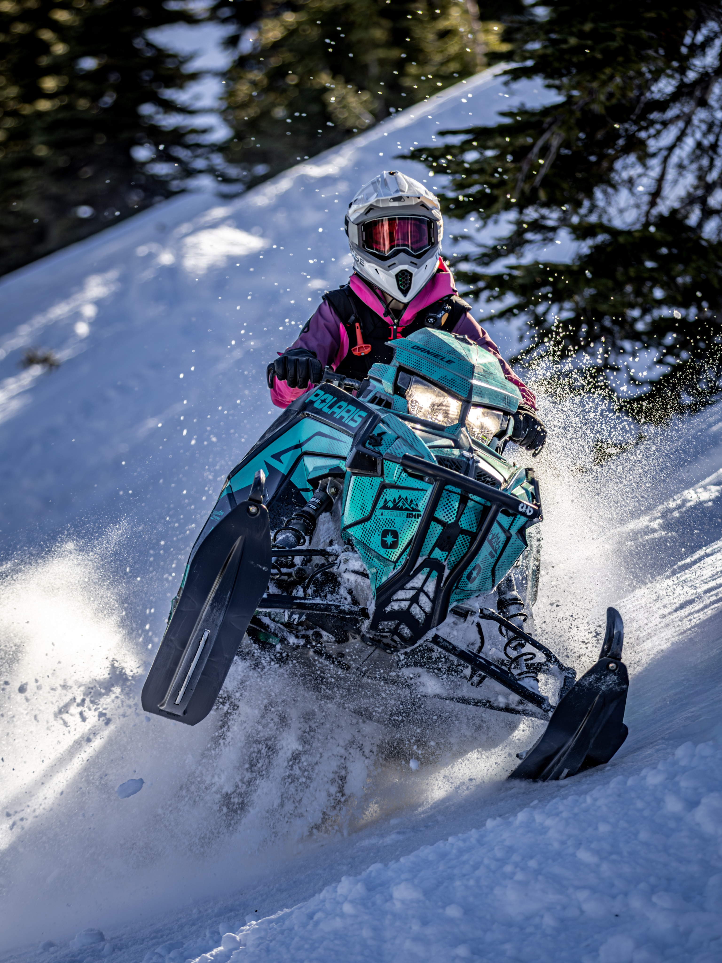 Just out here making spring snow look good😏

📸 @amber.heb