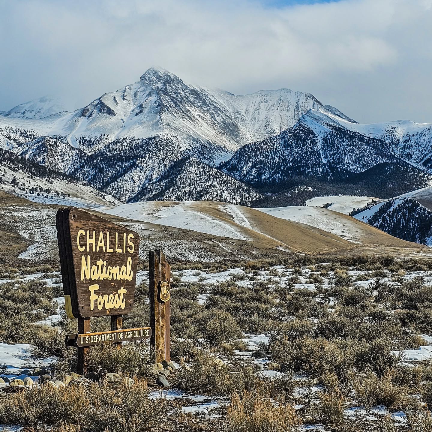 Western Idaho 🏔

📸 Locations: 

1.) Mount Borah (Highest peak in Idaho @ 12,662') 

2.) Mackay ID

3.) Lost River Range ID

4.) Earthquake Interpretive Site Mackay ID

5.) Log Mountain ID

6.) Cascade ID

7.) South Fork Salmon River ID

8.) Grangeville ID

9-12.) Snake River Oregon Idaho Border (Hells Canyon) 

#explorepage #idaho #mountains #adventure #followforfollowback