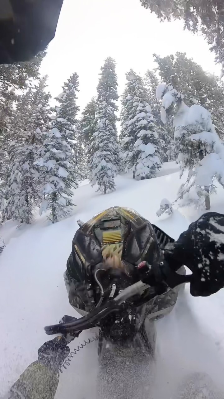 The 100 degree days have got me wishing for days like these!
#oxbowgear #vogloves #tempestoptics #zbrozracing #deviantinkwraps