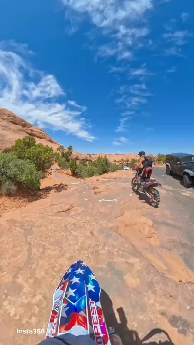 This is why I need to ride! Skip therapy... buy a bike!
Thanks @1literofadrenalin 📷