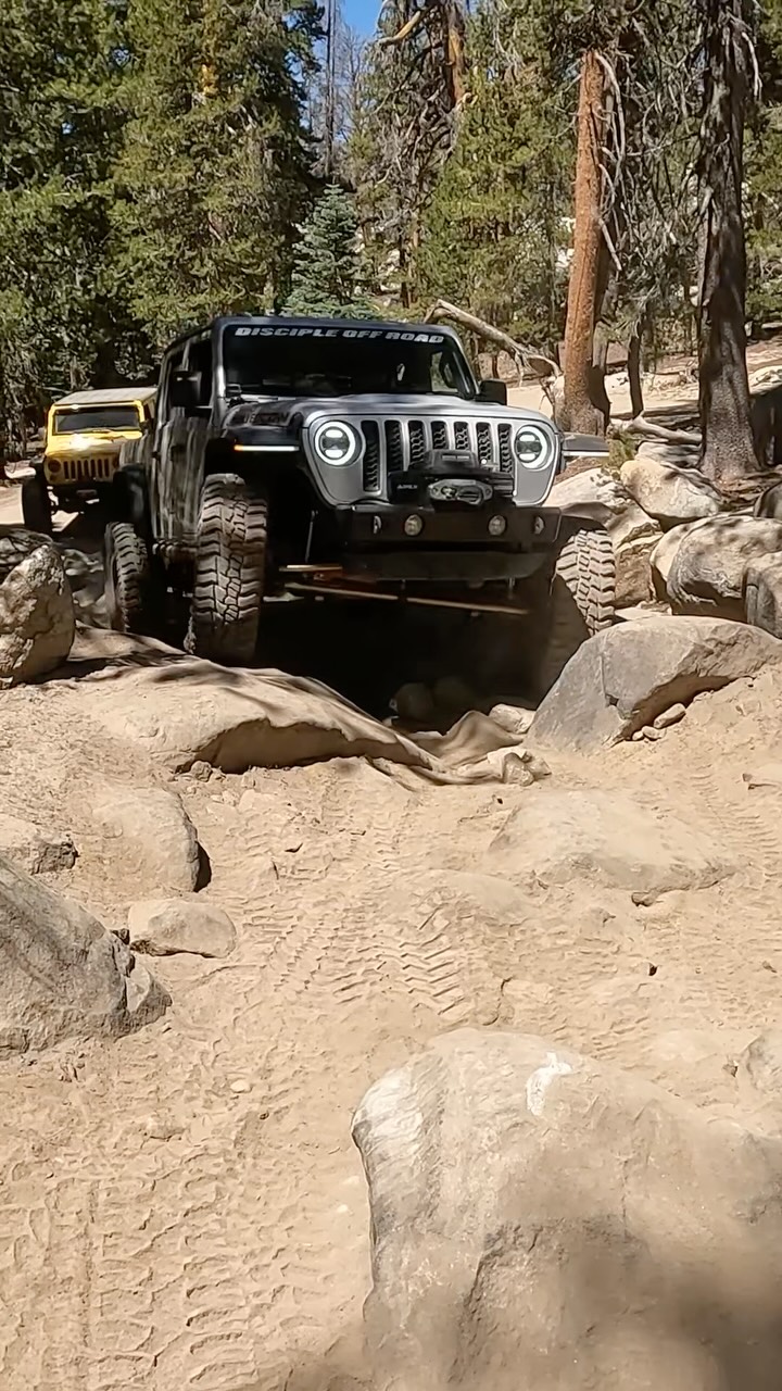 Ran Red Lake Trail yesterday and had a great time!
Might be time to grease the joints, they’re a little squeaky😂

#offroad #jeep #4x4