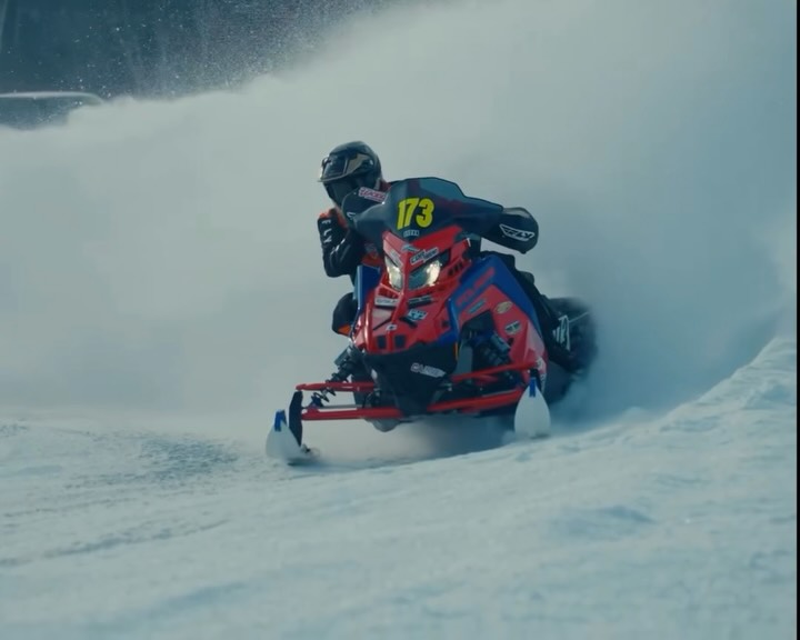 Sliding through the weeks until the snow flies again ⏳

🎥 @hppvisuals 
 #snow #173 #snowmobile #racing