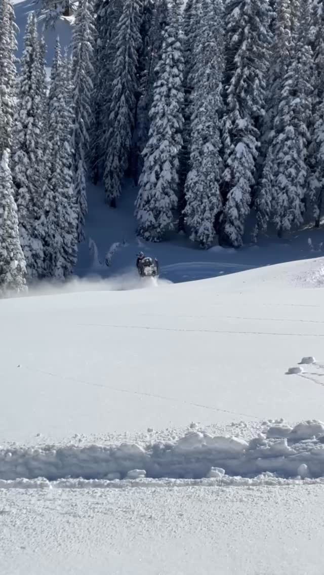 Hopefully we’ll get some more snow next week so we can do some more of this!
#OctaneCowboys #SendIt #ExtremeSports #AdrenalineJunkie #FullThrottle