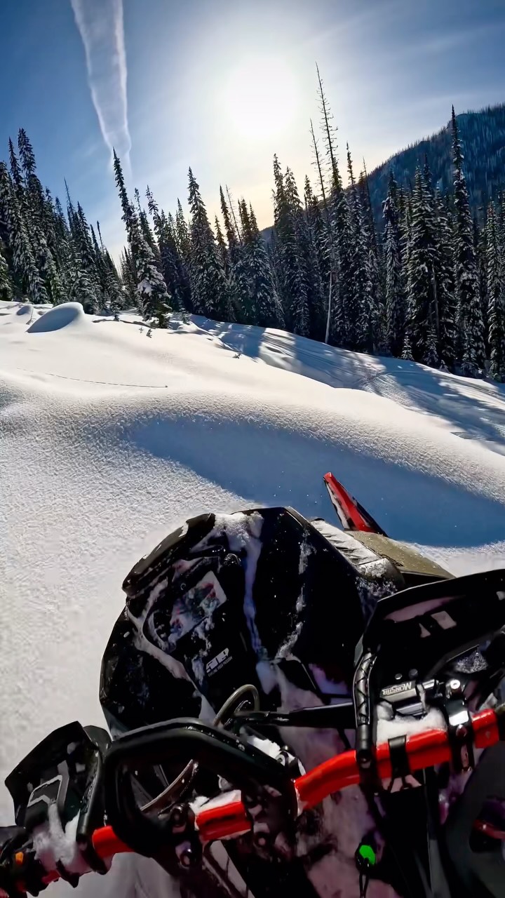 That ditch was deeper than it looked!

Just a trail side detour on the way home while waiting for the group to catch up. This is one of the areas I hit on the way home and it’s spectacular, I need to spend a whole day exploring this hillside this winter!