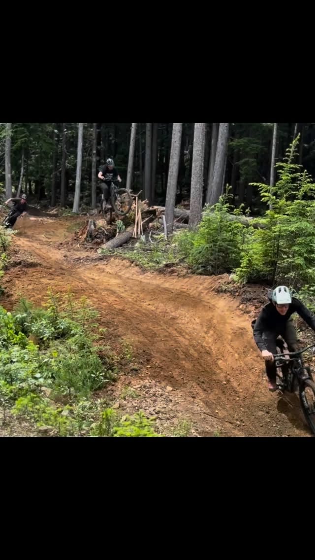 It’s opening day @revelstokebikepark! If your looking for other shred options this weekend our team from the @bikerevelstoke trail crew have been taking advantage of the weather to do our best to make sh@% awesome for you, your friends & family 💪😅✊

#boondockergravybacon #detentioncenter #frisbydh #partylaps #loggintalltimberjunctionrootball