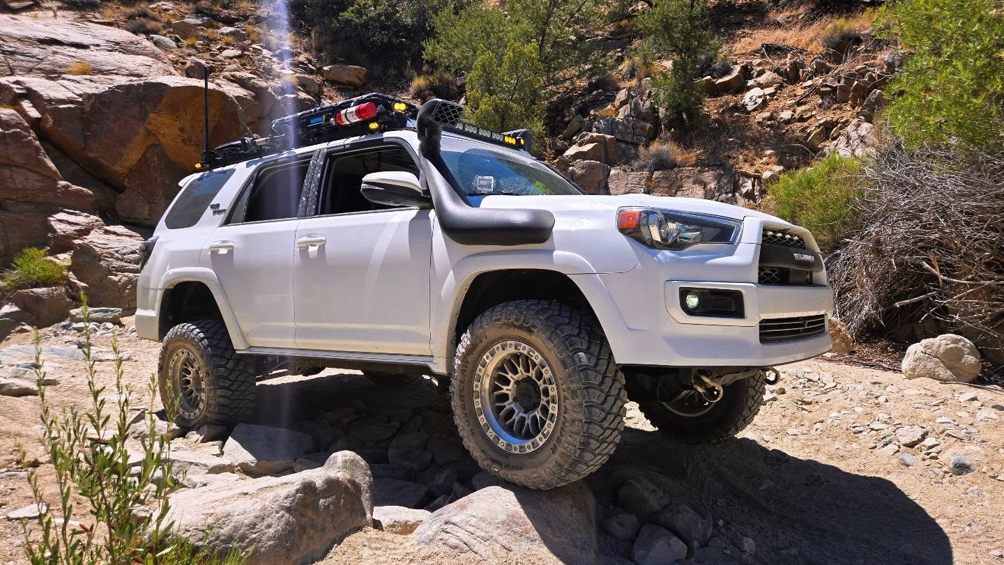 Desert dust and rock crawls with no sliders for the ultimate clearance 😂

#adventure #toyota #rattlesnakecanyon #TRD