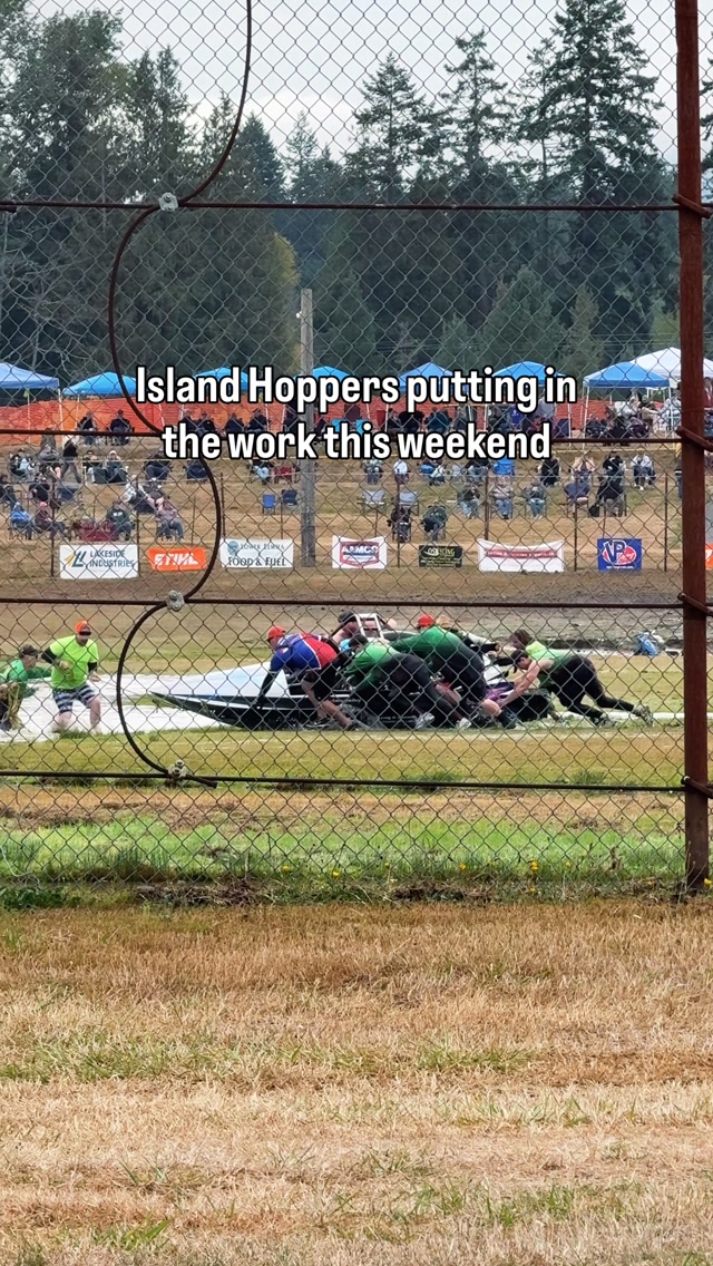 Keeping sprint boat race weekend moving 

@apba_racing