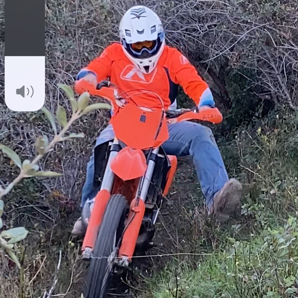What are your plans this weekend? Let’s get outside and enjoy the beautiful weather we have! You know I am!! @klim @oxbowgear @oxbowmoto @ktm_official  #GetOutdoorsWithKLIM #klimlife #nobaddays #oxbowathlete #journeyfarther