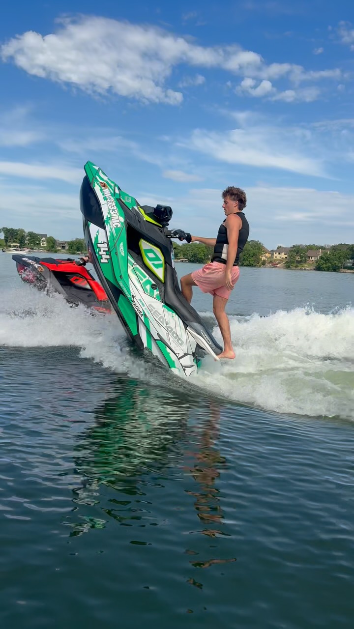 Summer well spent
#motorsports #jetski #dirtbike #wakesurfing #seadoosparktrixx