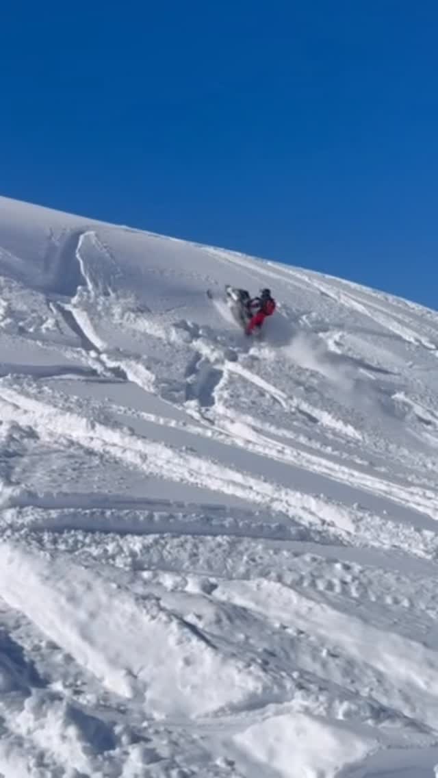 Building snow men one flip at a time 🫶🏽 #braap #sendit #fail #snow