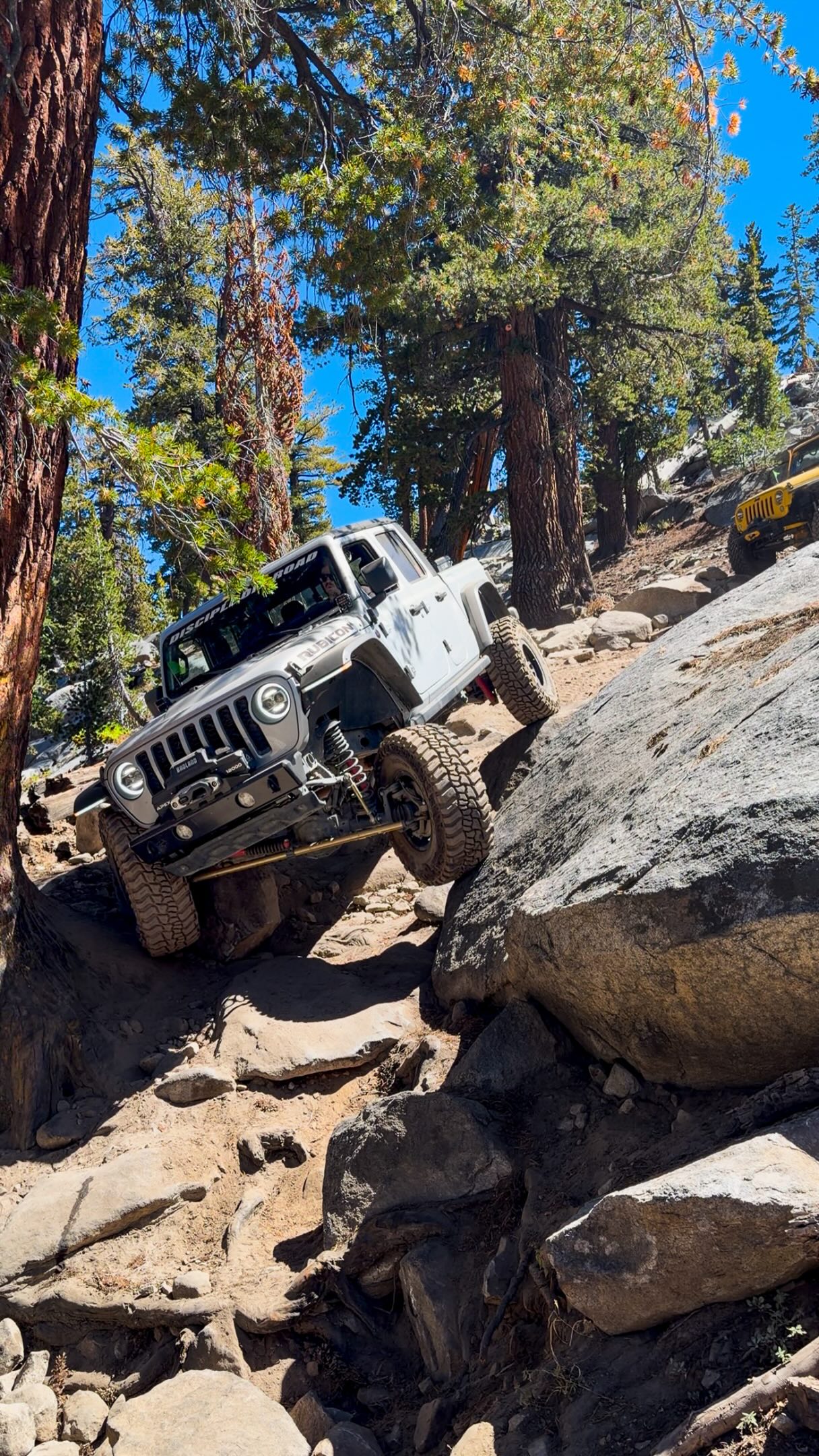 Mirror Lake Trail, CA during the 2026 High Sierra Poker Run! 
There was definitely some tight spots that made me pretty nervous about the wheelbase of the Gladiator but thanks to a great group of people from @wayalife and @disciple_offroad, we made it! To both of you, thank you for helping me push myself and for the great time!
#offroad #jeep #4x4