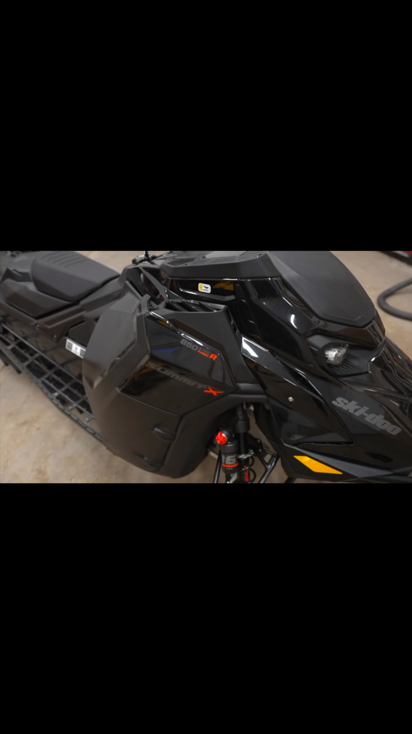 It is almost sled build time….. what are you going to be doing to your ride this year? 

I know I have a few plans for my @skidoo turbo! 
🎥 @imdjevans 
@wellerrecreationutah 
@deviantink 
@xerocomposites 
@oxbowgear