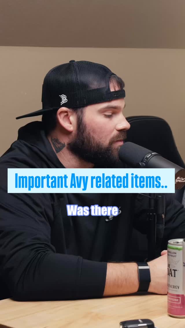 @korbynshaw speaking on some takeaways he had after having Mark Staples with @mtavalanche speak about avy safety during one of our team rider calls.

Be sure to check out the most recent episode of the SledSend podcast!

🎥 @jeffware_ 

#brotherhood #avytraining