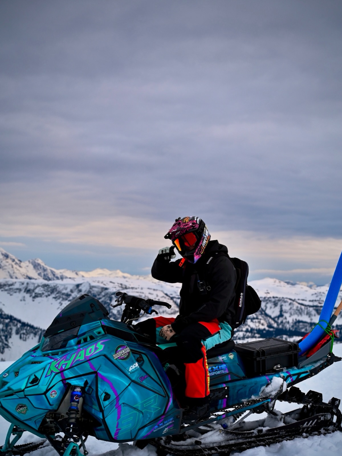 Spring season has arrived 
.
.
#twanged #HMN #staycation #whatsnew
@shuswapmountainriders 
@tempestoptics 
@suspensionproz 
@sicamousadventures 
@speed_shop_inc 
@ansperformance 
📸 @mitchcorless 😉