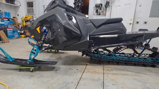 Huge shout out to @arcticfxgraphics !!
The 9R. Stayed looking fresh all season long very helpfull that they Offer 50% off replacement pieces on your wrap?!

So if your like me and get snuck in the sneek!  dont worry Arctic fx  will get that replacement peice ( hood, side pannle, tunnel, ect ) to you at 50% off! Keeping that sled looking fresh !!

#arcticfx
