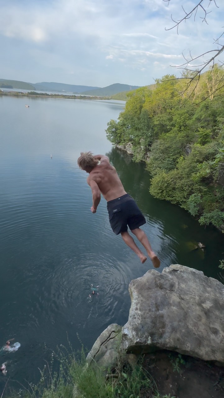 Been loving the ski tricks off the cliffs lately