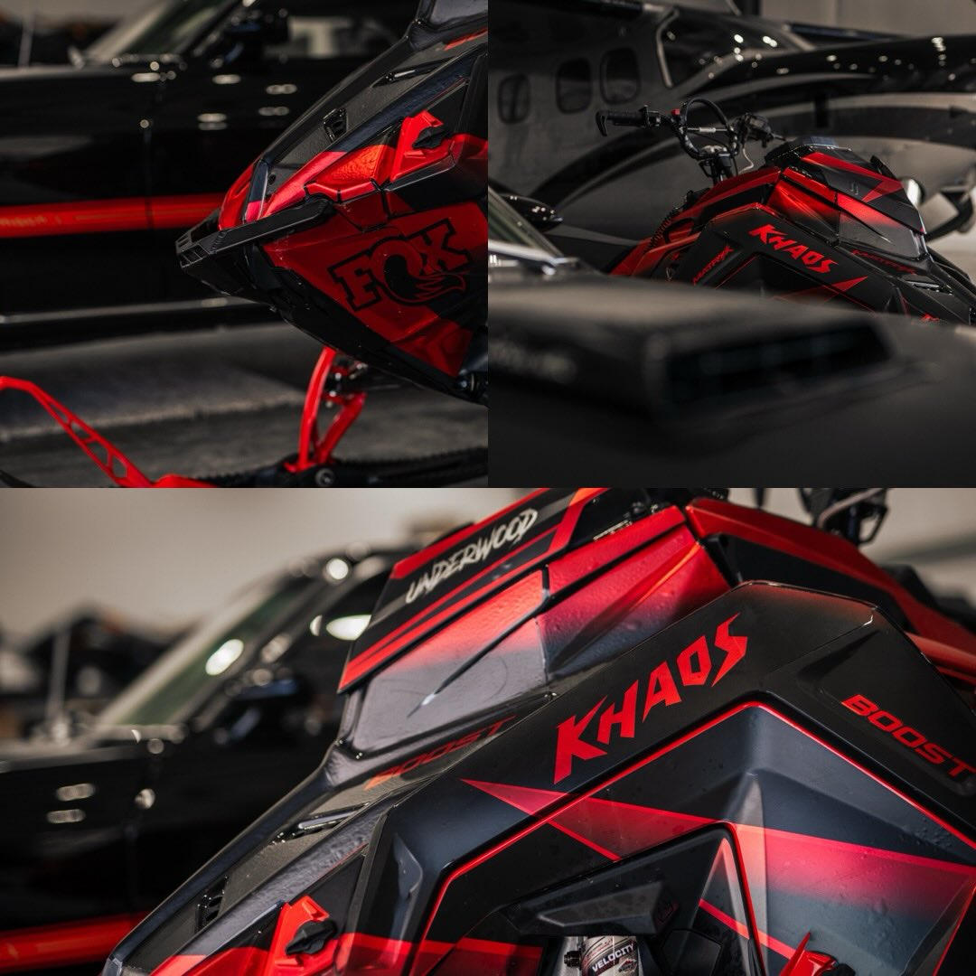 Build isn’t complete yet but man does she look good so far!
Thank you @jeffshanor for these absolute heat photos🔥
Wrap: @arcticfxgraphics 
Hood: @speedwerxusa 
Suspension that will be on next season😂: @fox 
📸: @jeffshanor @sledwyo