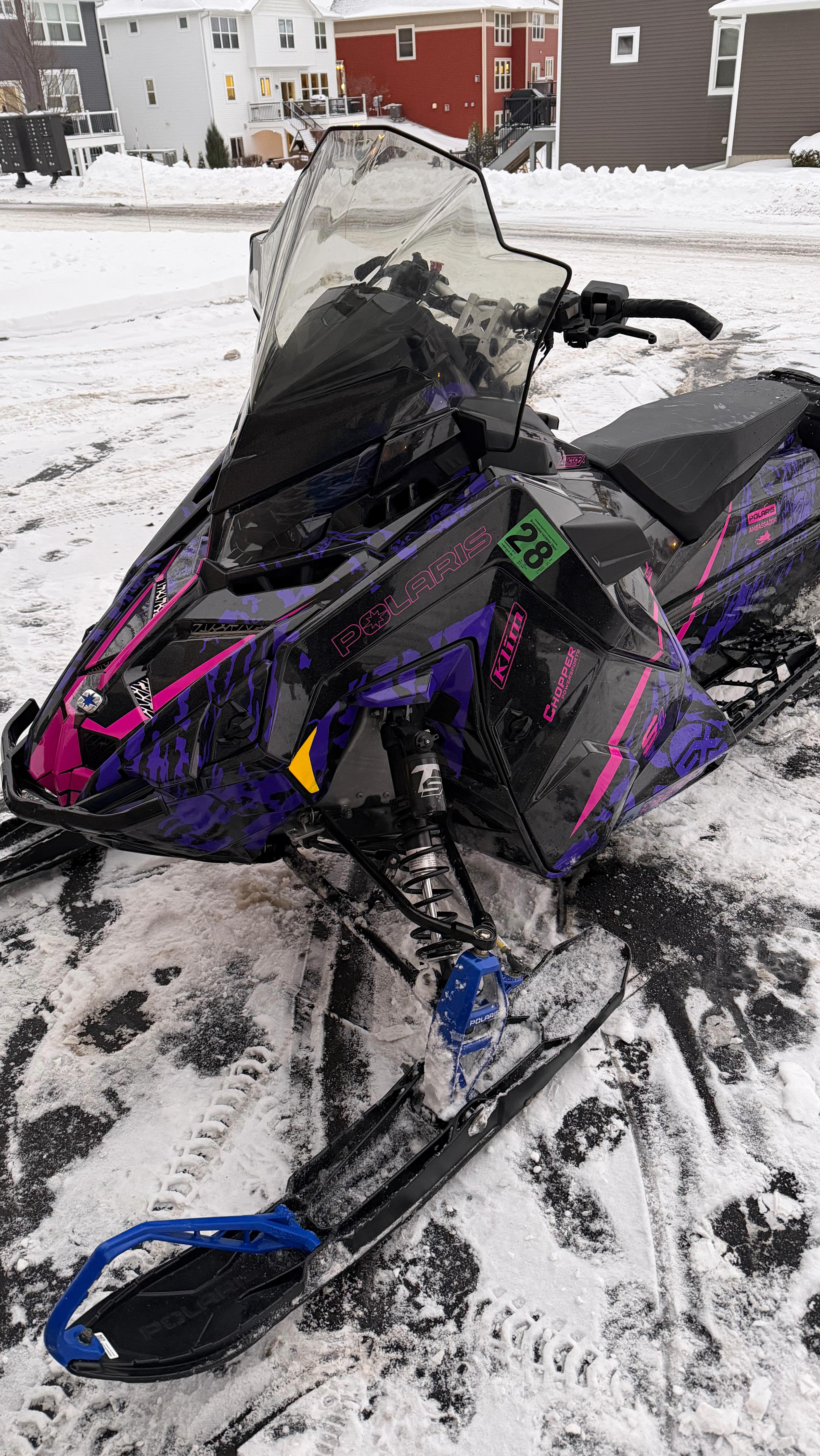 Took the @polarissnow S4 for a spin today! The ride and fun factor of this sled surprises me every time and I bet the guy on the Boost that I caught would have been really surprised if he knew it was a lowly 4 stroke. The Northwest Trails network is holding up and has even had some fresh grooming. Get out and ride!

#polarisambassador