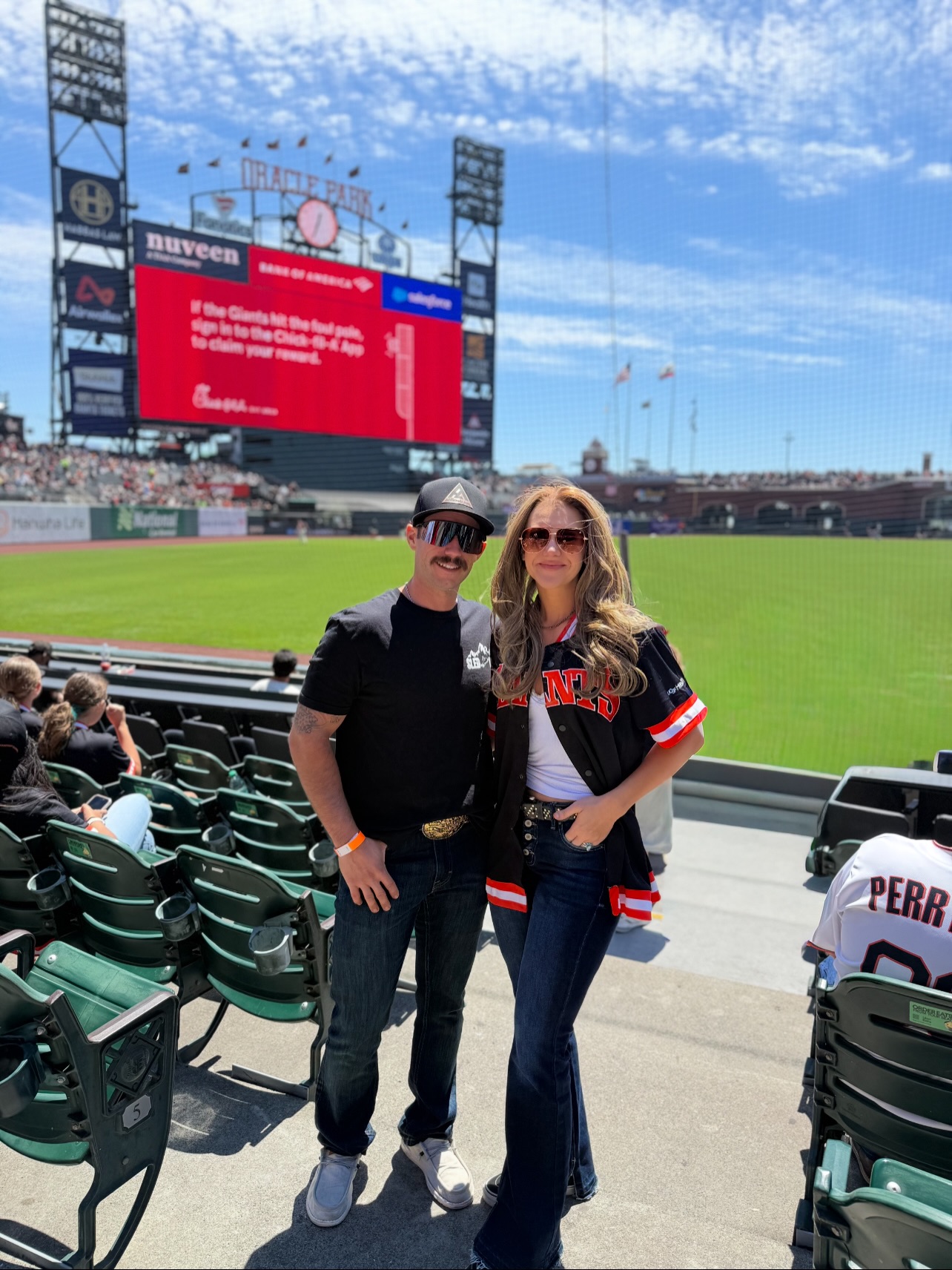 Another busy weekend in the books! Started of with a drive south to take @laymarrie to her first MLB game, had a couple beers and ate a hot dog, took in the scenery, and then cruised up to the mountains to rip some trails! 🤘🏼🤘🏼 #enjoylife