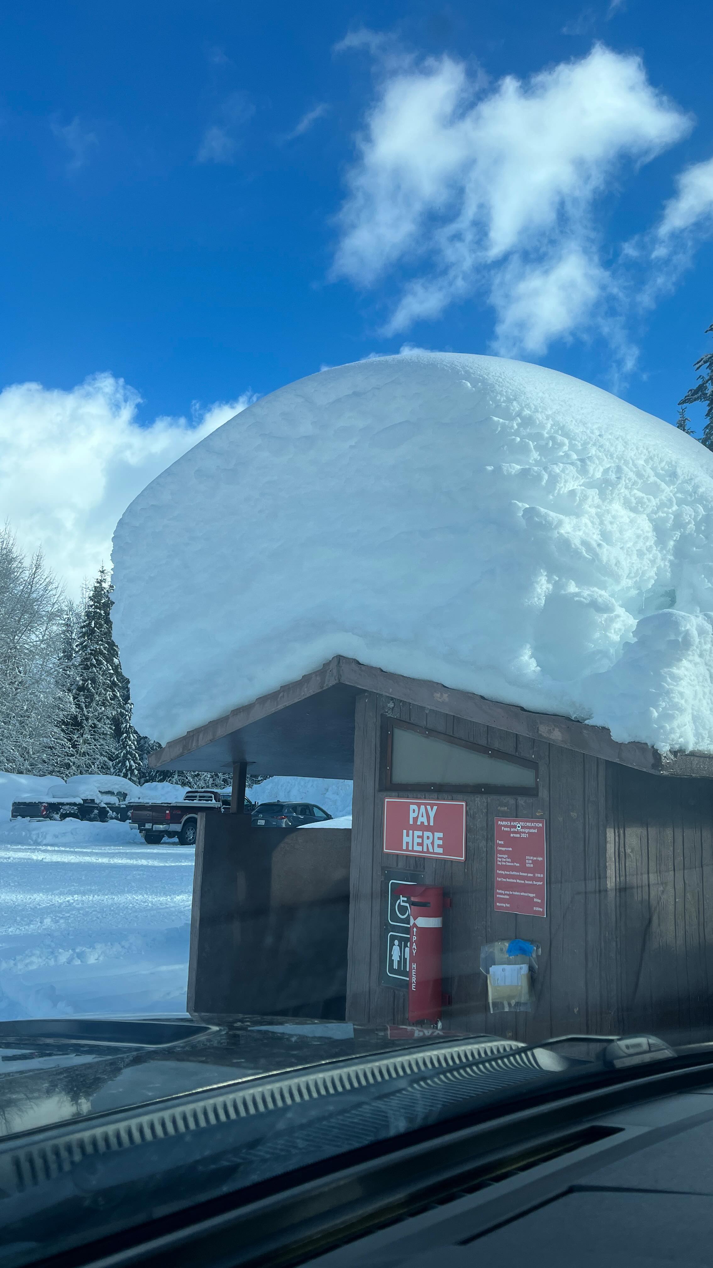 I’ll take another order of 3ft of fresh please, thanks ❄️ 

@idaho_built
@tbrewhaha12er 
@alpine_powersports
@mountainsideperformance 
@oxbowgear 

#snow #snowmobiling #explore #instagood #getoutside
