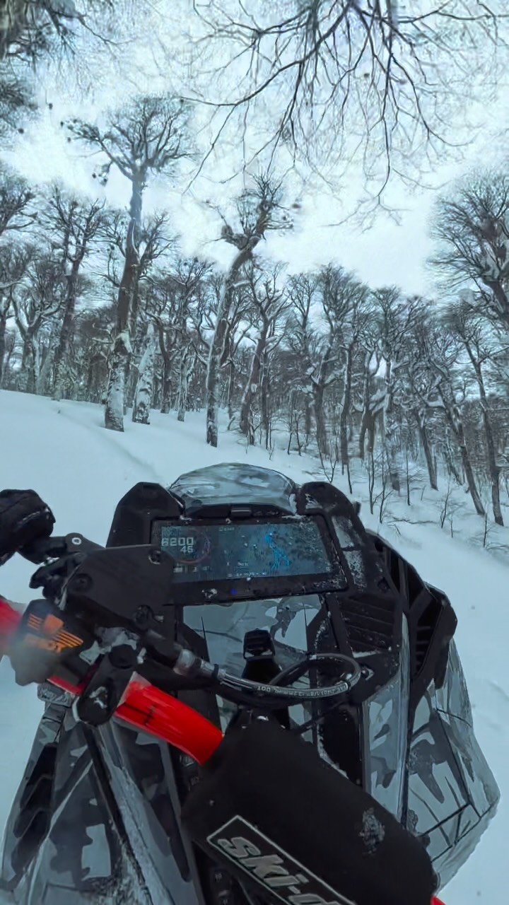 August in Chile! @escorialeschile let me break in his brand new ‘26 Summit Expert turbo all week.  I was nice to it. Come see me at Hay Days this weekend! @skidoo #ThatSkidooFeeling #skidoo @mountainslayerz