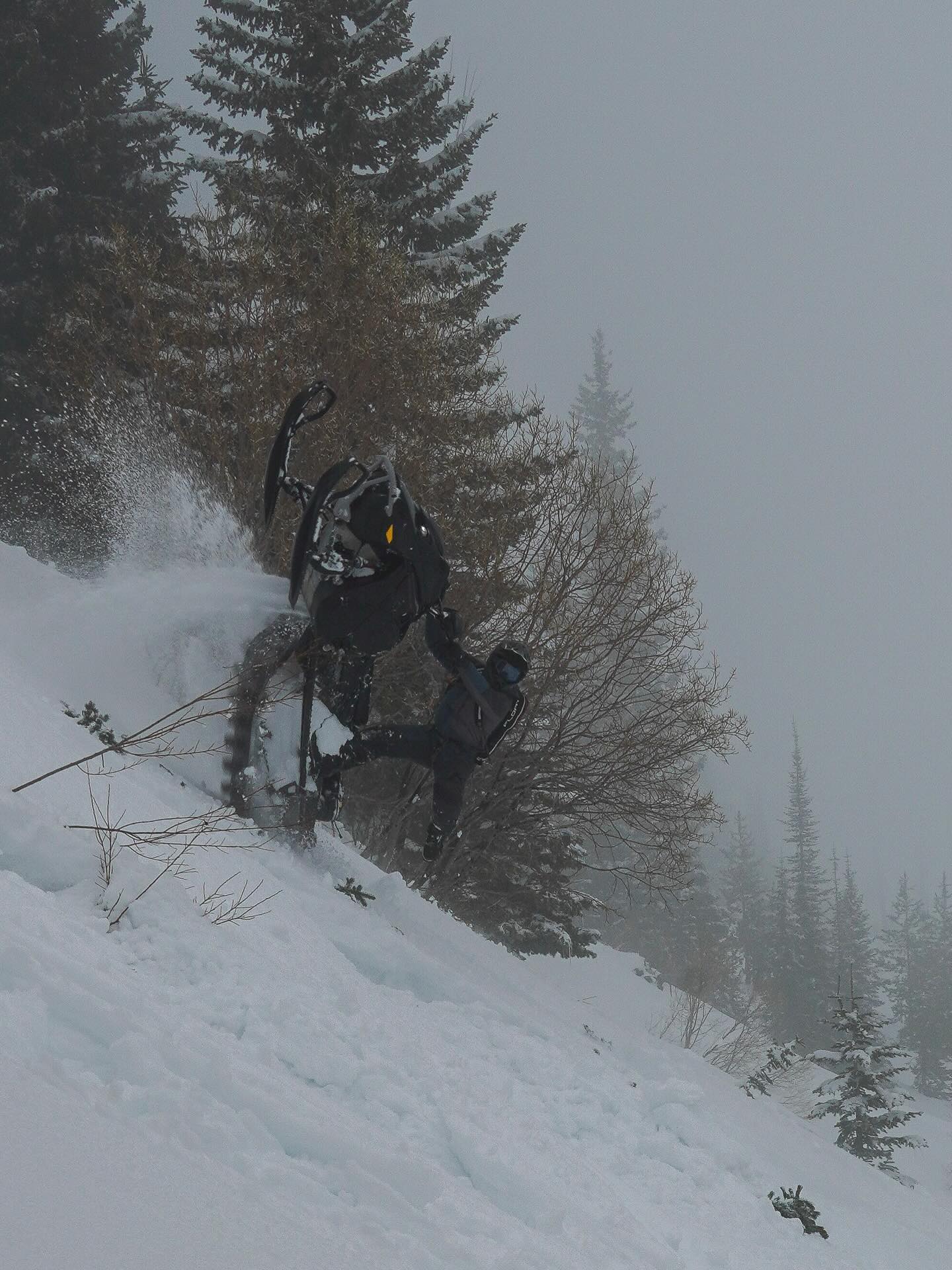 What a season, the snow was low but the stoke was high! Was able to hit a few of the storms just right but it is what it is. Lucky to have met a ton of awesome guys this year through @sledsend . Already looking forward to next season, thanks to my wife @sarah_dannielle for putting up with my addiction